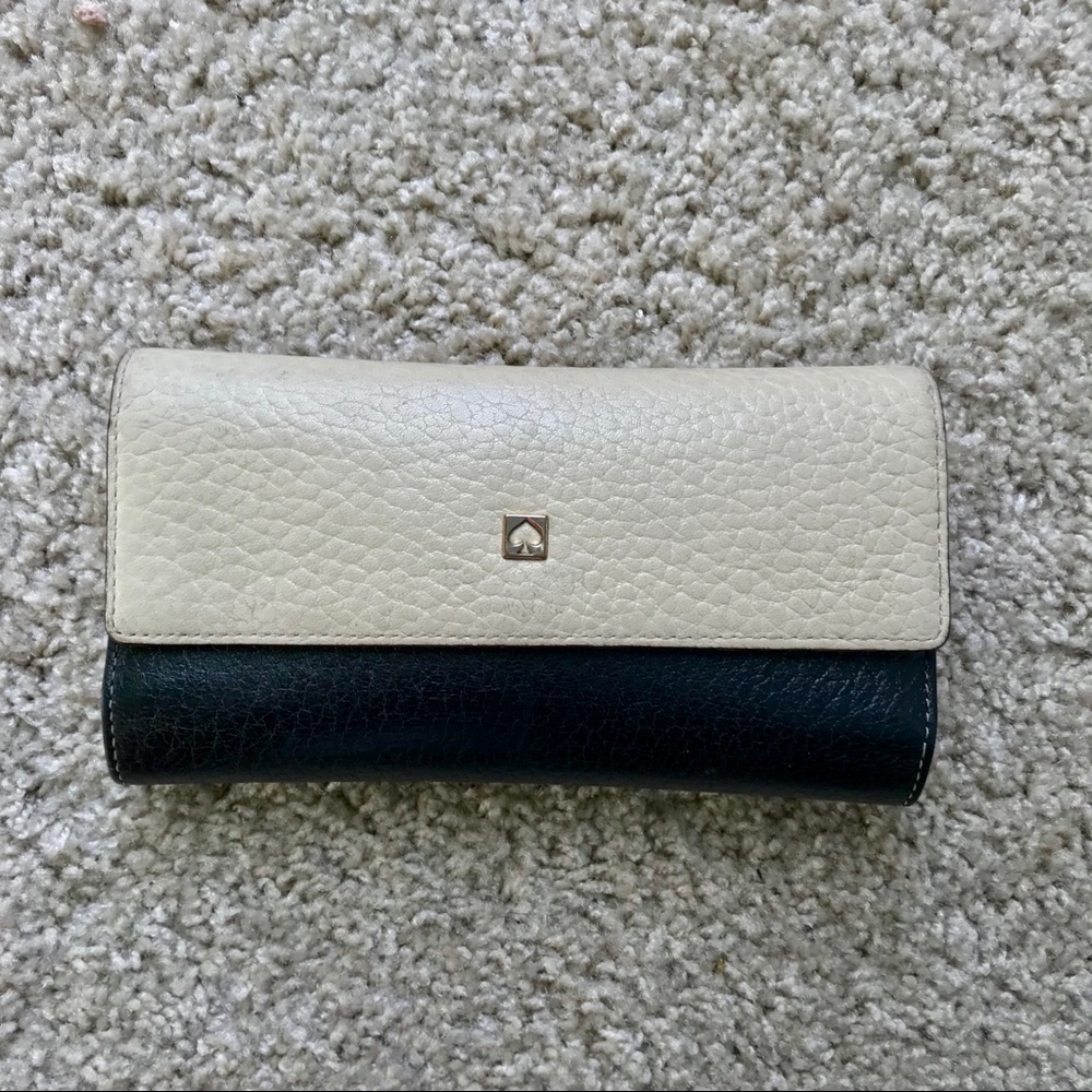 Kate Spade New York Continental Trifold Wallet